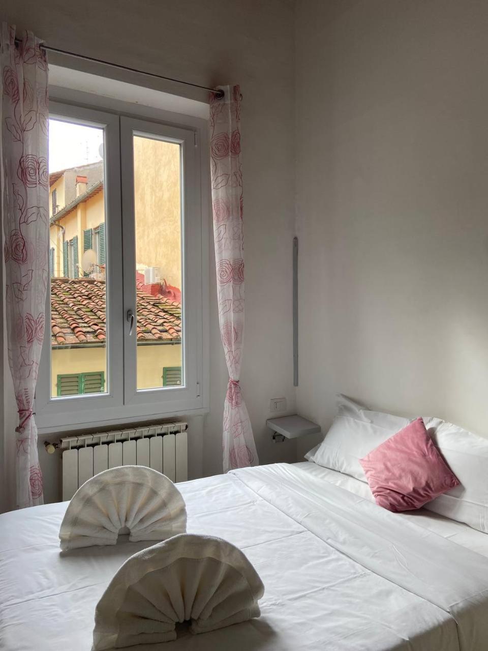 Rosa - Room On City Center Florence Ngoại thất bức ảnh